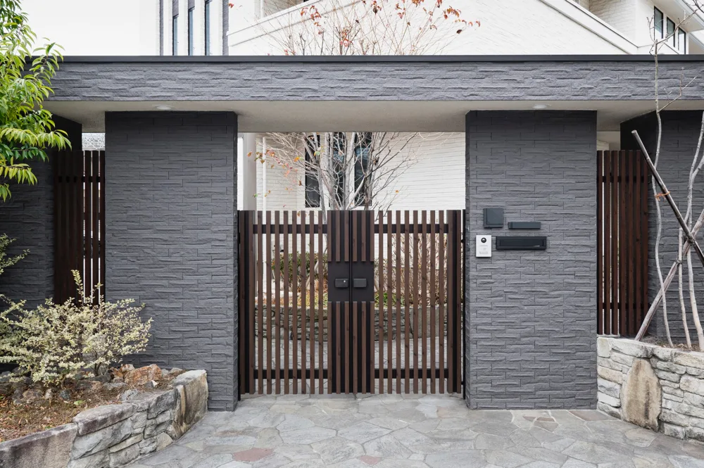 5 Benefits of Installing an Automatic Gate Opener for Your Property
