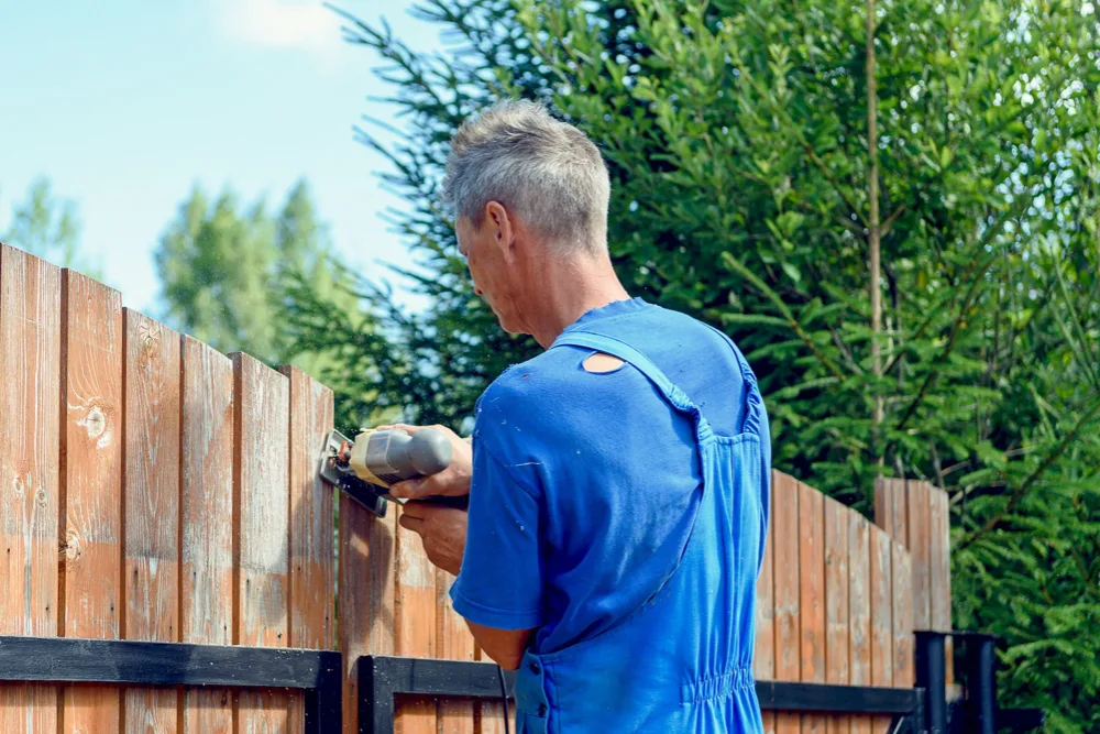 Top Reasons to Choose Straightline Fence for Your Next Fencing Project