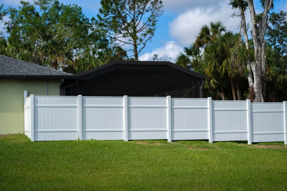 The Ultimate Guide to Vinyl Fencing